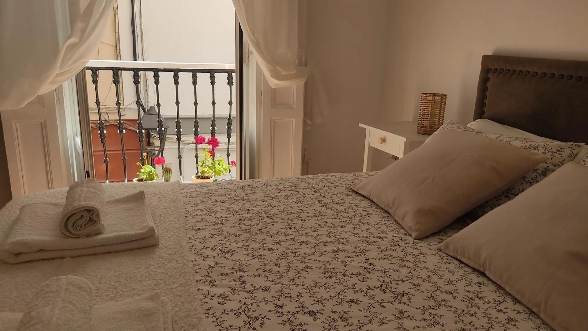 Estreno Centro Y Playa Cadiz Apartman
