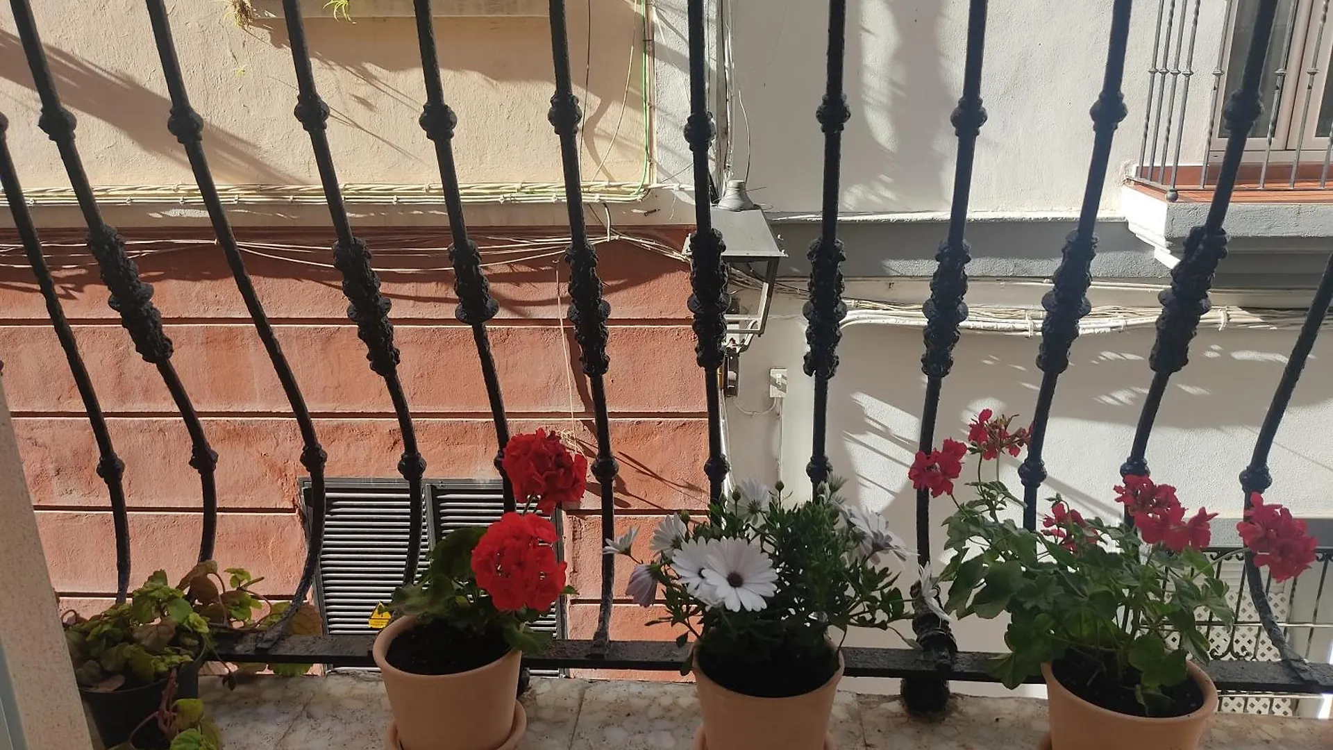 Estreno Centro Y Playa Cadiz Apartman 0*,